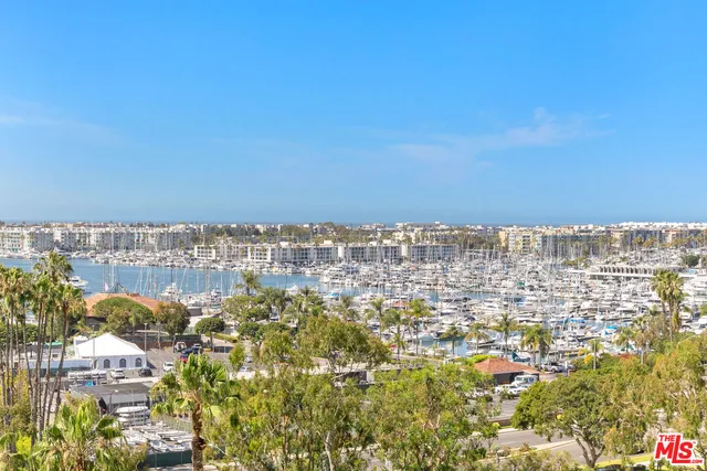 13600 Marina Pointe Dr #901, Venice, CA 90292