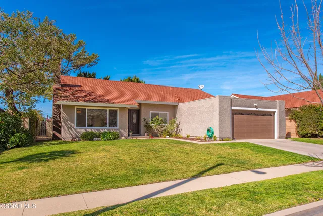 2249 N  Saint Clair Ave, Simi Valley, CA 93063