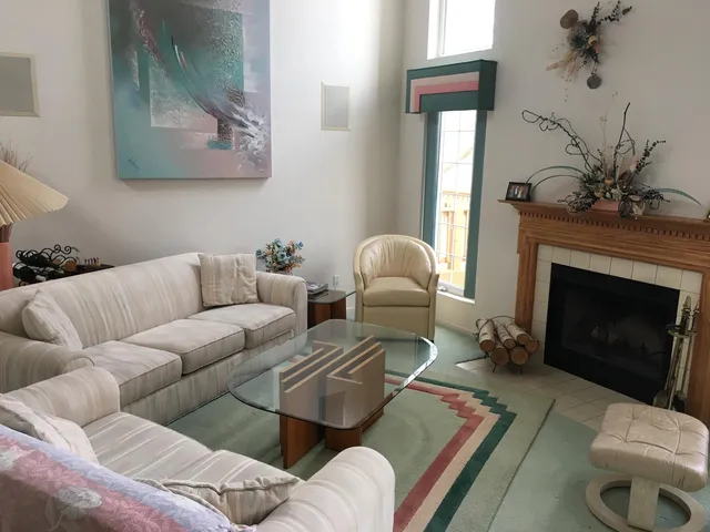 1683 Woodland Cir, Lake Geneva, WI 53147