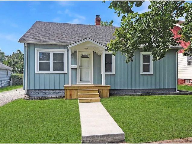 617 Edgar Ave, Mattoon, IL 61938