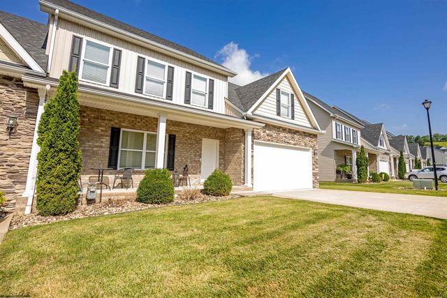 103 Red Oak Ln, Morgantown, WV 26501