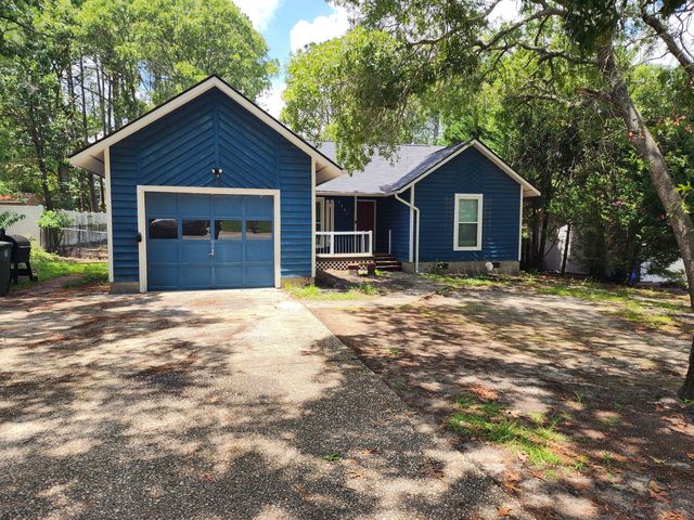 5521 Deep Hollow Ct, Fayetteville, NC 28311