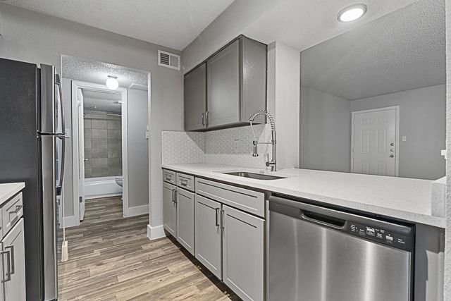 4201 Fairmont Pkwy #3601, Pasadena, TX 77504