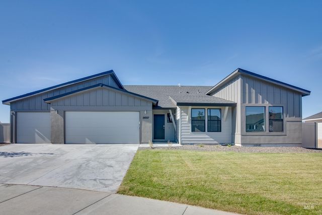 1810 Cooper Ave, Mountain Home, ID 83647