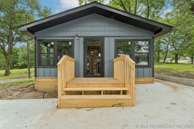 6194 E  105th St N, Wagoner, OK 74467