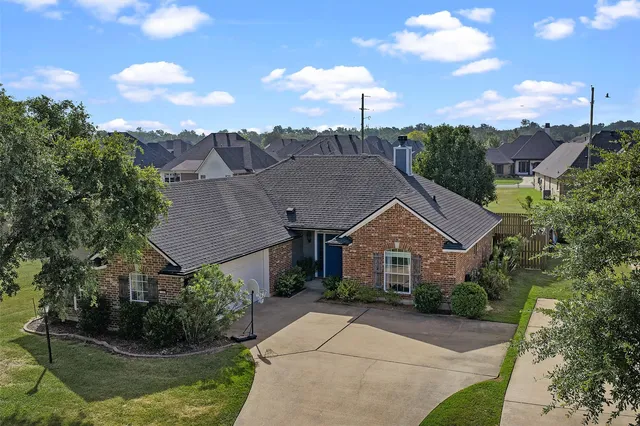 1602 E  Belle Haven Dr, Bossier City, LA 71111