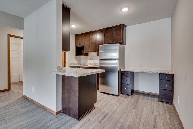 305 W  Franklin Ave #104, Minneapolis, MN 55404