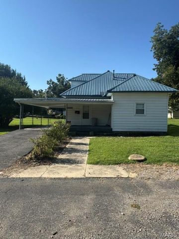 317 Fannetta St, Dexter, MO 63841