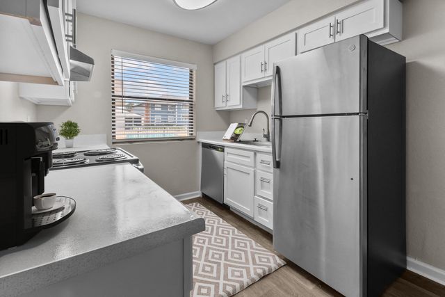 12831 N  Stratford Dr #1-052, Oklahoma City, OK 73120