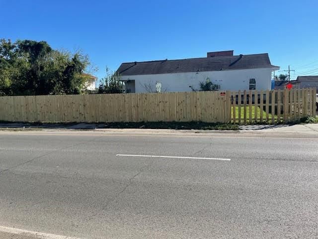 1543 Arts St, New Orleans, LA 70117
