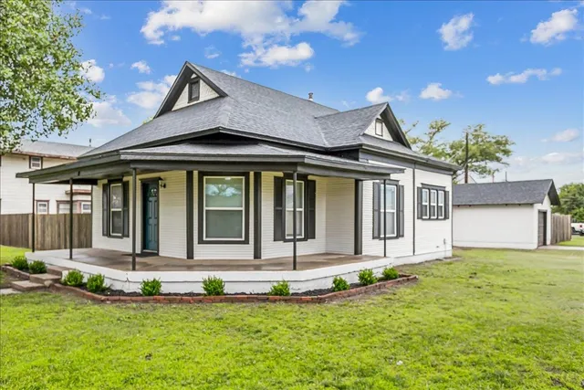 938 E  C Ave, Kingman, KS 67068