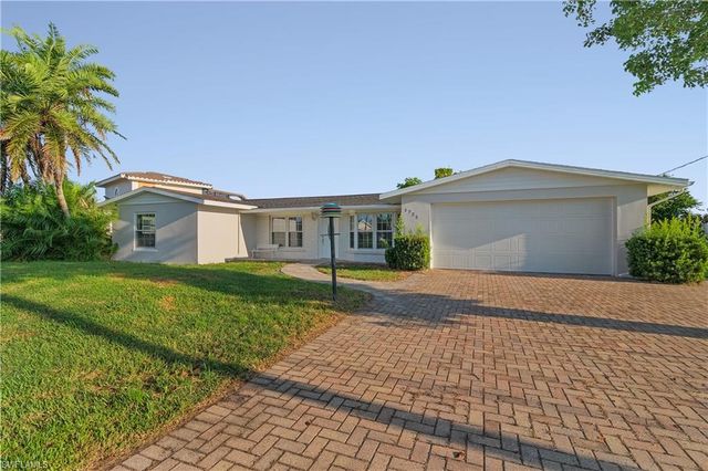 1721 Coral Way, North Fort Myers, FL 33917