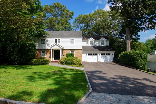 39 Squirrel Hill Road, East Hills, NY 11577