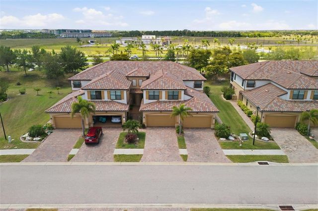 20120 Ragazza Cir #202, Venice, FL 34293