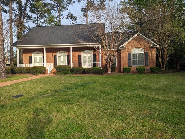620 Russell Rd, Albany, GA 31707