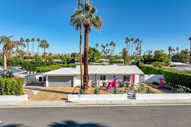 1070 S  Calle Marcus, Palm Springs, CA 92264