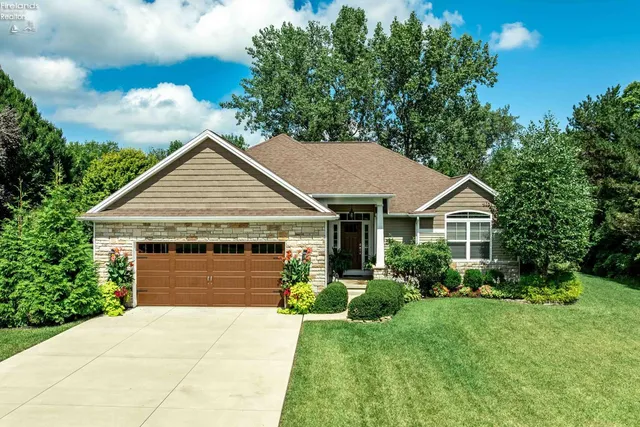 4531 E  Laurel Ridge Dr, Pt Clinton, OH 43452