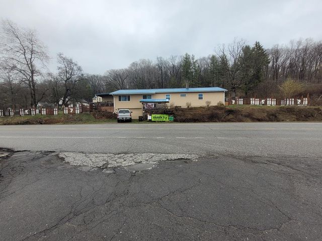939 Watson Rd, Titusville, PA 16354