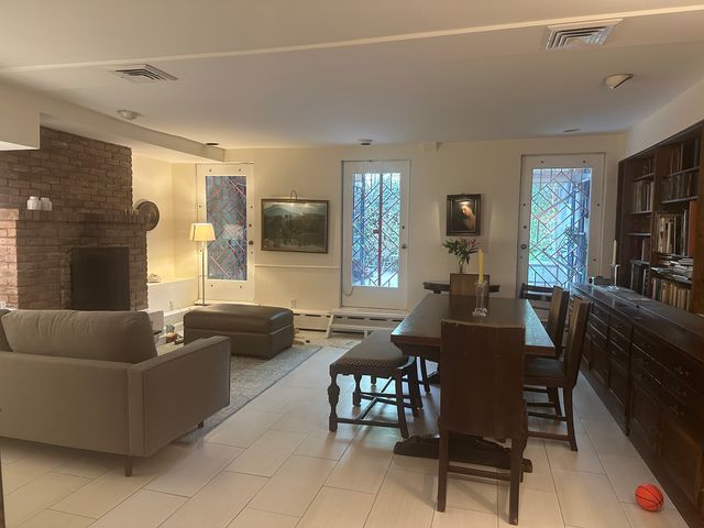 363 W  19th St #R, New York, NY 10011