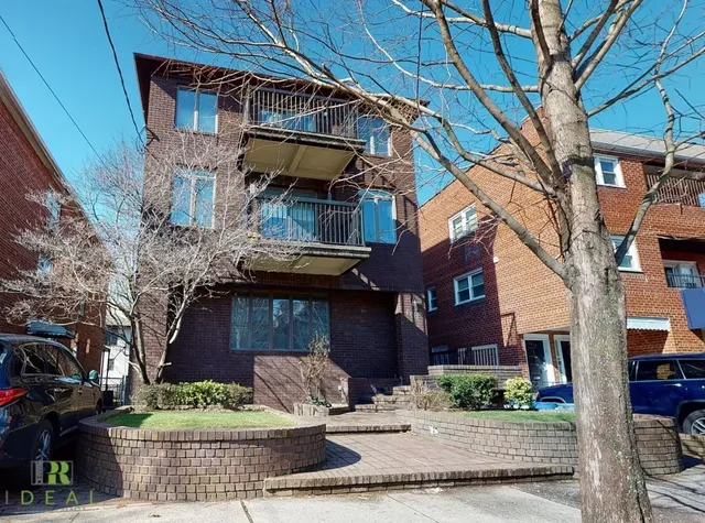 1418 E  9th St, Brooklyn, NY 11230