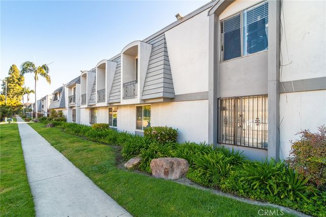 5530 Ackerfield Ave #302, Long Beach, CA 90805