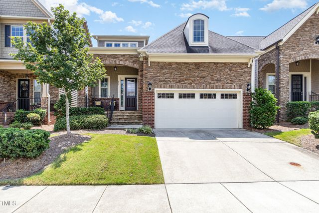957 Regency Cottage Pl, Cary, NC 27518