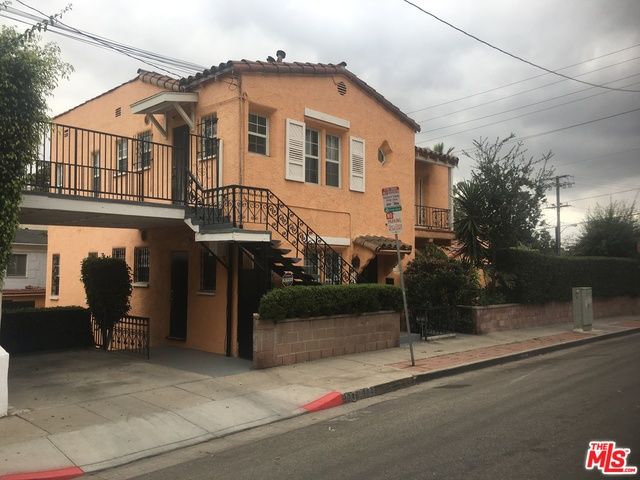 9048 Phyllis Ave, West Hollywood, CA 90069