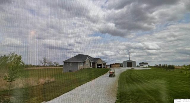 18330 SW 66th St, Crete, NE 68333