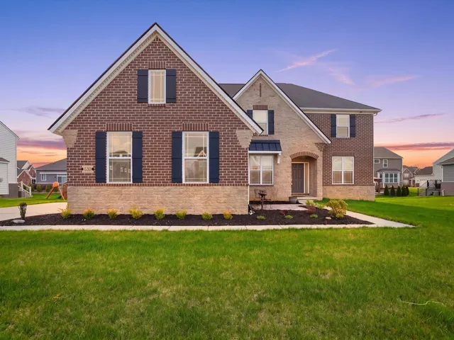 430 Pineway Dr, Ann Arbor, MI 48103