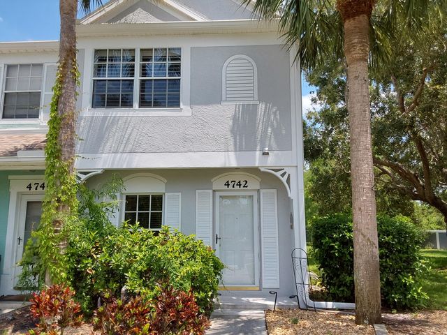 4742 Sabal Key Dr, Bradenton, FL 34203