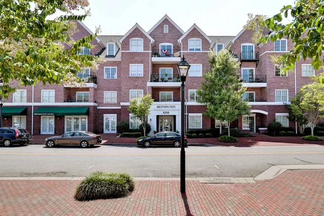5215 Center St #310, Williamsburg, VA 23188