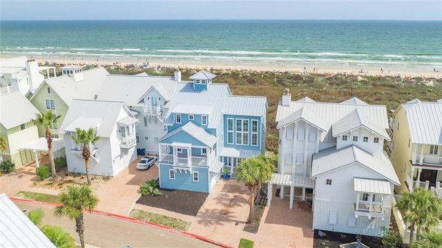 196 Seaside Dr, Port Aransas, TX 78373