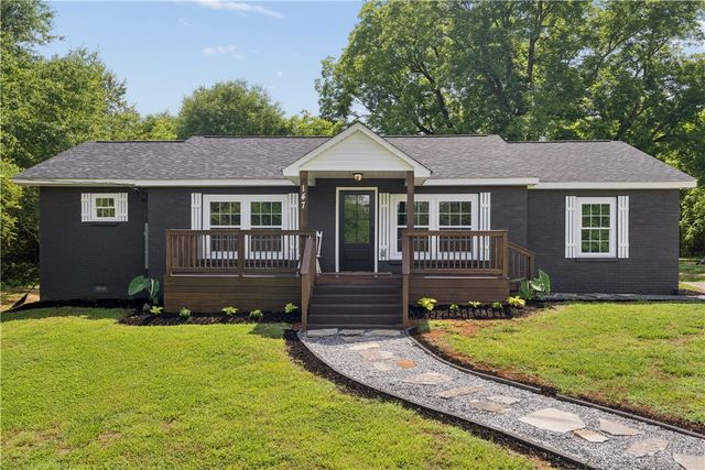 147 Taylor Rd, West Union, SC 29696