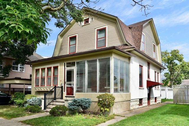 60 E  King St, Winona, MN 55987
