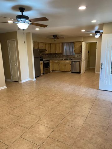 1377 W  10th St, Yuma, AZ 85364