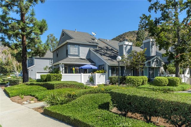 338 Monroe Ct, Azusa, CA 91702
