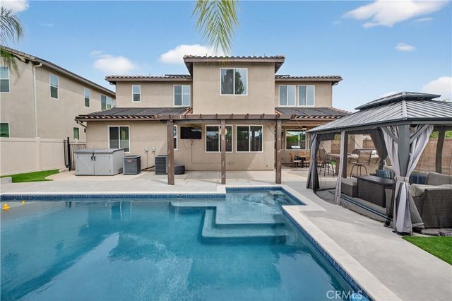 35853 Sea Smoke St, Winchester, CA 92596