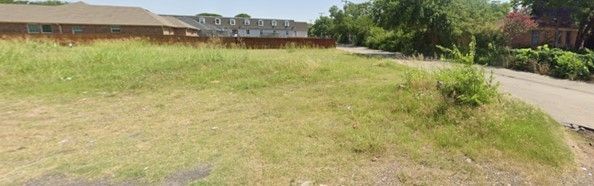11 Higgins Ave, Cockrell Hill, TX 75211