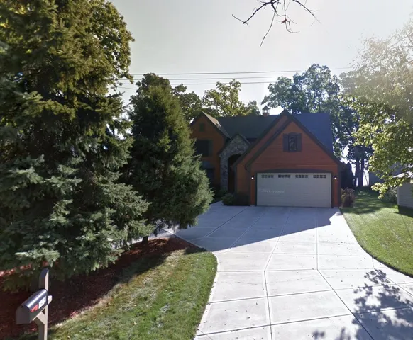 N8964 Lake LANE, East Troy, WI 53120