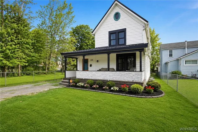 648 Beach Rd, Angola, NY 14006