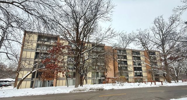 6010 Oakwood Dr #5D, Lisle, IL 60532