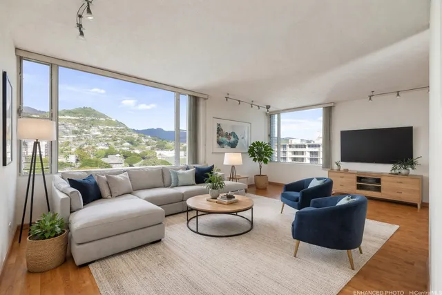 1521 Punahou St #1201, Honolulu, HI 96822