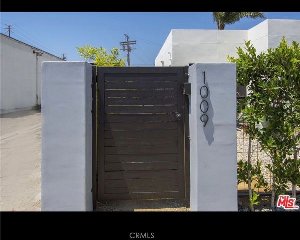 1009 Palms Blvd, Venice, CA 90291