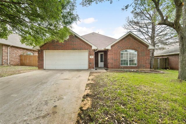 512 Olive St, Crowley, TX 76036