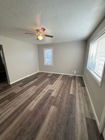 Main St SE, Albany, OR 97322