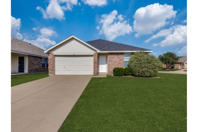 1609 Castle Ridge Rd, Fort Worth, TX 76140