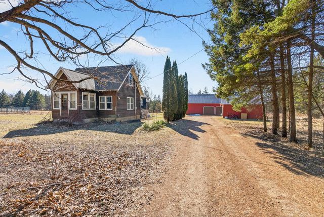 E5407 Haire Rd, Weyauwega, WI 54983