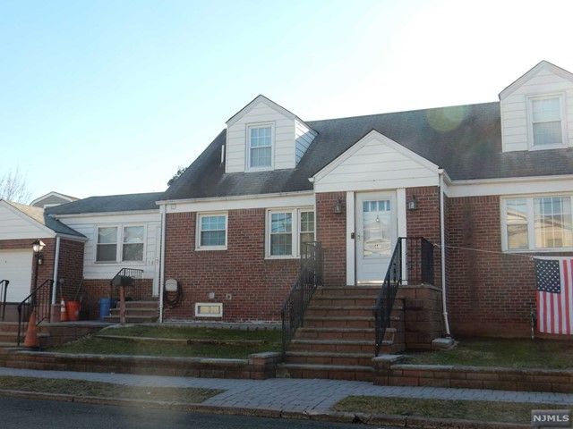 440 Collins Ave, Hasbrouck Heights, NJ 07604