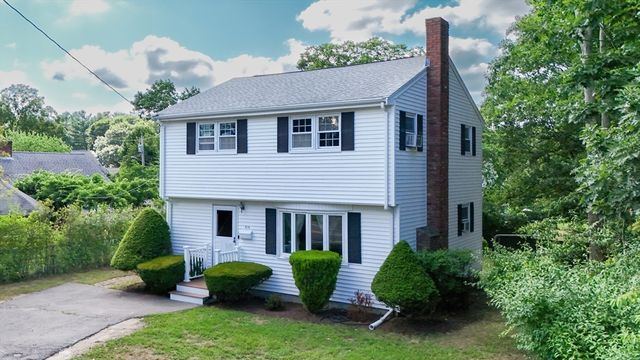 614 S  Franklin St, Holbrook, MA 02343