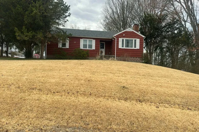12 Omar St, Seymour, CT 06483